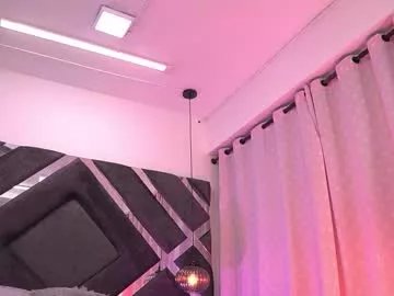 Freechat vvioleta_ on Chaturbate