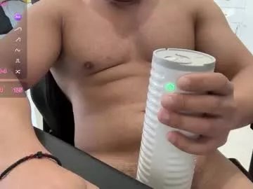 Freechat weaponx1 on Chaturbate