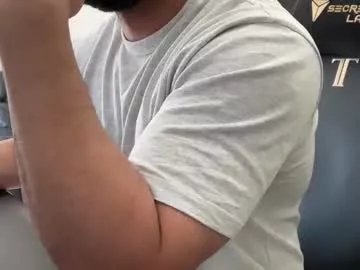 Freechat weaponx1 on Chaturbate