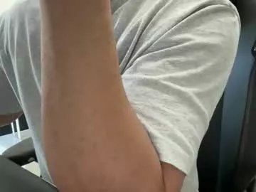 Freechat weaponx1 on Chaturbate