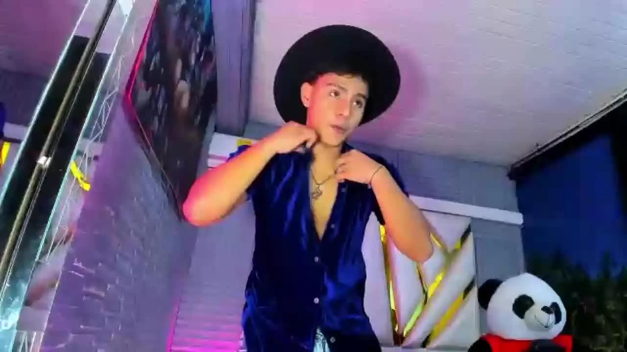 FuckRichi20 on Streamray 