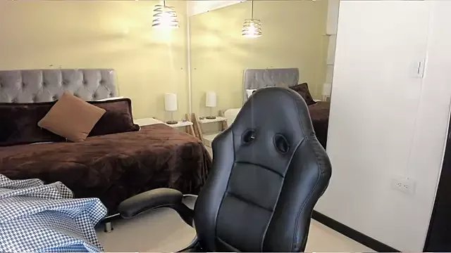 Private _Dulcinea_1 on StripChat