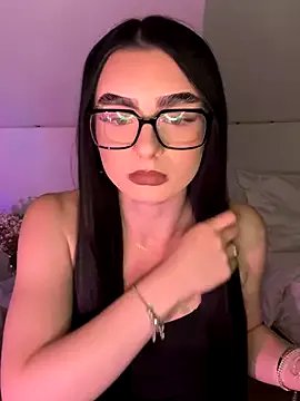 Freechat AdelinaAlia on StripChat