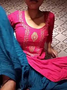 Aidakhan1212 on StripChat 