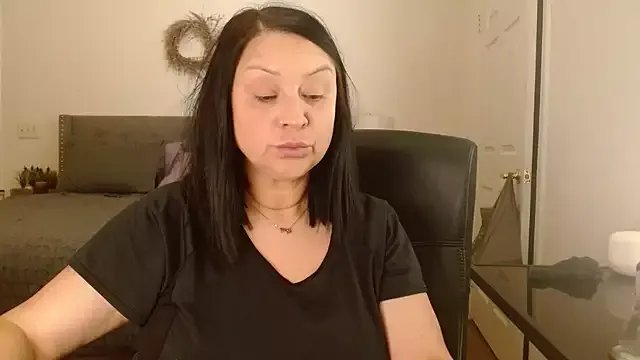 Freechat AlyssiaAmoreXO on StripChat