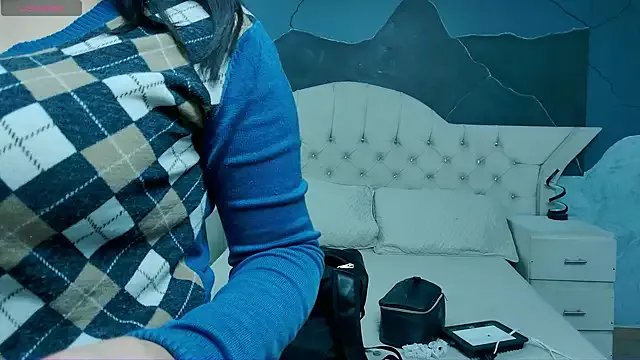 Freechat AmberGreyy_ on StripChat