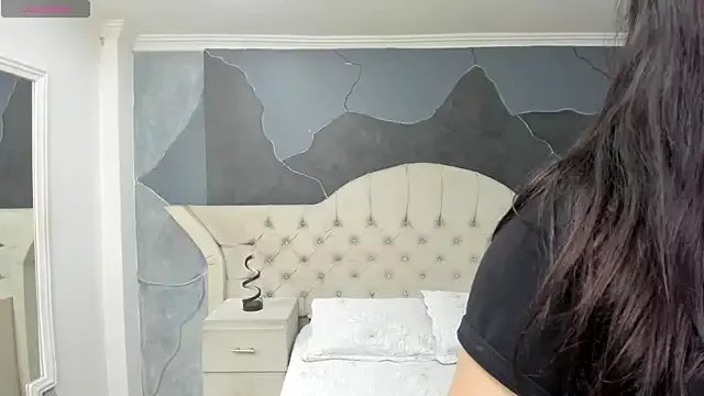 Freechat AmberGreyy_ on StripChat