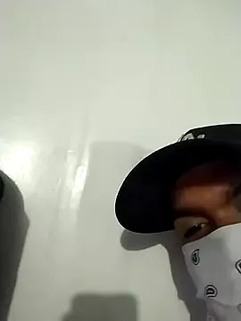 Freechat Amira_Ember on StripChat