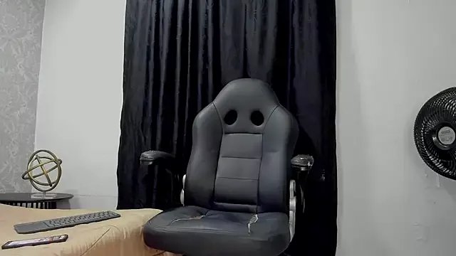 Freechat andrew_rose_ on StripChat