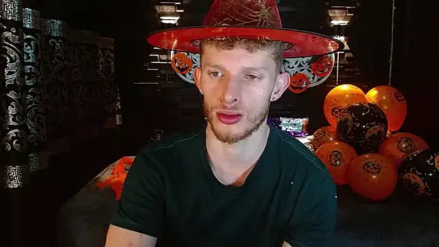 Freechat andrewxbi on StripChat