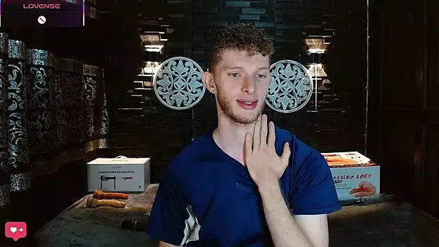 Freechat andrewxbi on StripChat