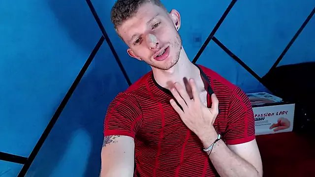 Freechat andrewxbi on StripChat