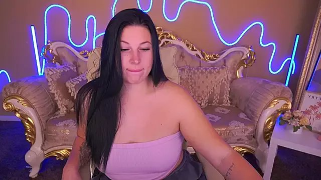 Freechat ArianaDarkk on StripChat