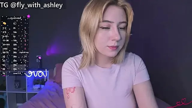 Freechat ashley_lovestory on StripChat
