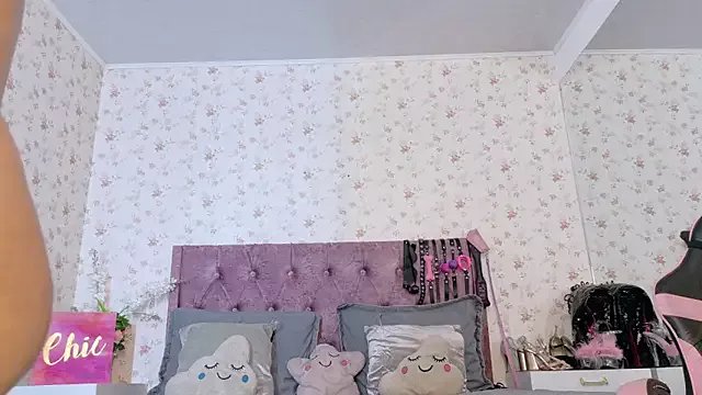 Private AvrillThomas on StripChat