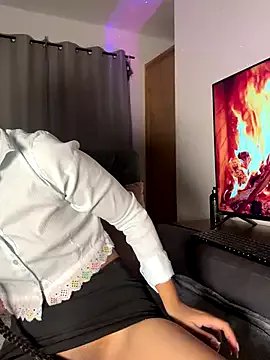 Freechat bella__honey on StripChat