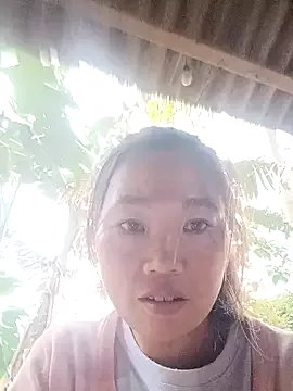 Freechat blonde_blg on StripChat