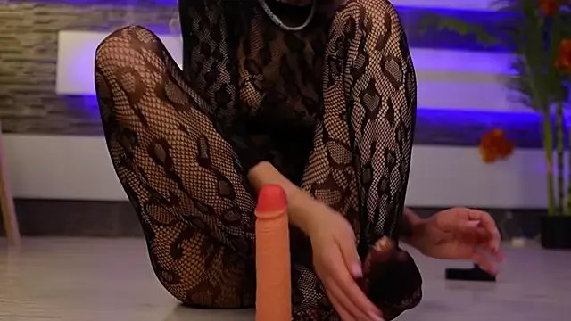 Freechat blondie_muller on StripChat