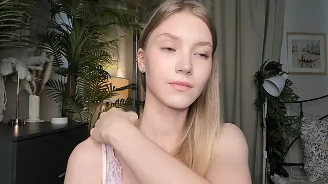 Freechat ChinBonnell on StripChat