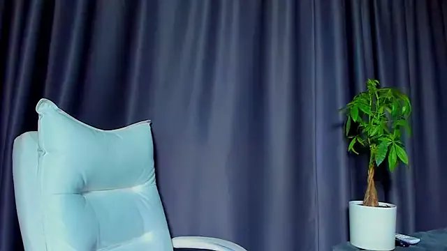 Freechat DevashaQueenX on StripChat