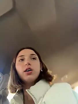 Freechat DollyTall on StripChat