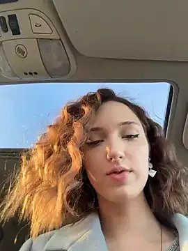 Freechat DollyTall on StripChat