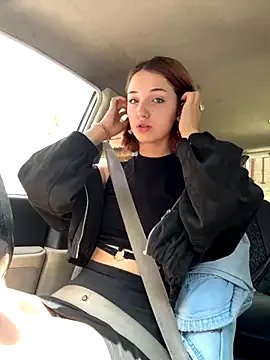 Freechat DollyTall on StripChat