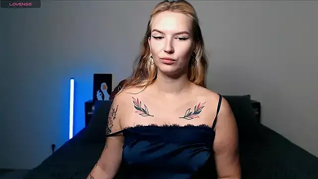 EileenKenner on StripChat 