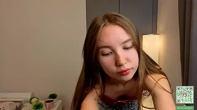 Freechat ElfredaTupy on StripChat