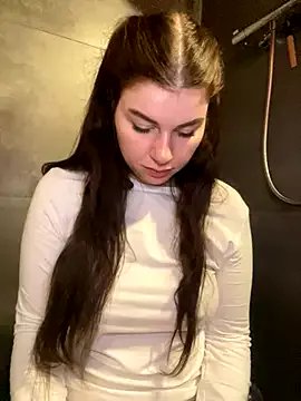 Freechat EllyNora on StripChat