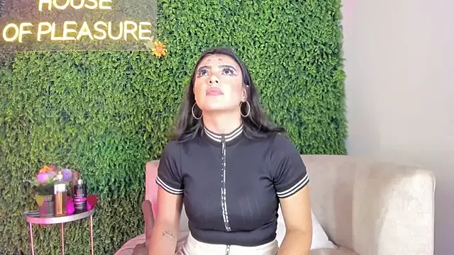 Freechat emmiily_z on StripChat