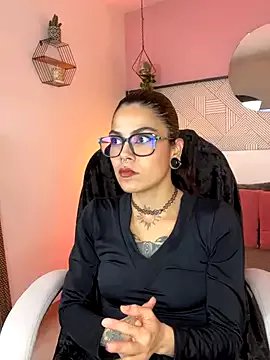 Esmeralda_CO on StripChat 