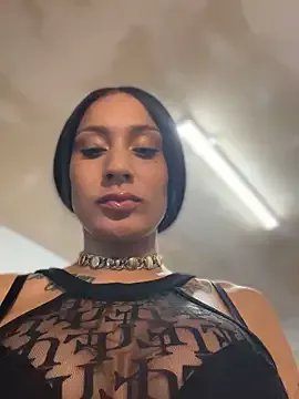 Freechat FerrariFrench on StripChat