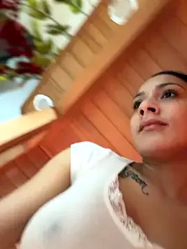 Freechat FerrariFrench on StripChat