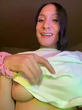 Freechat FerrariFrench on StripChat