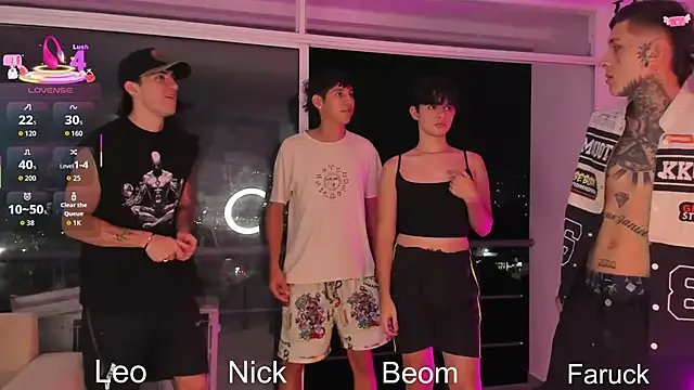 Freechat Handsomeboyss19 on StripChat