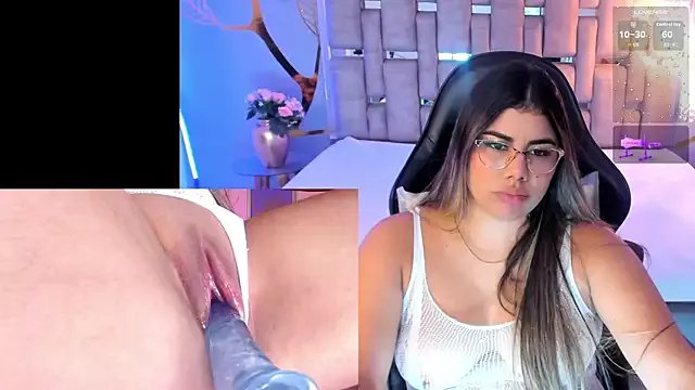 Freechat IsaCutie on StripChat