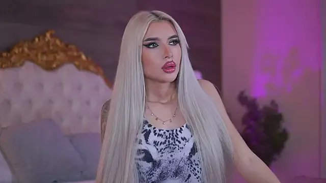 Freechat Juicy_Jessye on StripChat