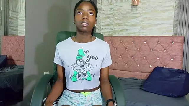 Freechat katia_green1 on StripChat