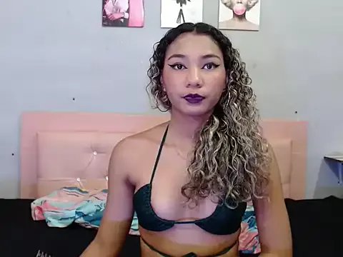 Freechat Kylie_Jennerr on StripChat