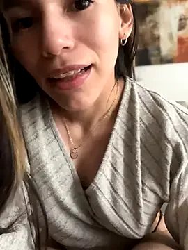 LalieFR on StripChat 