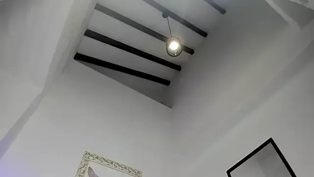 Lola_Blondie on StripChat 