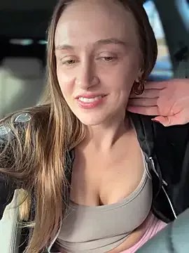 Freechat lunagirl13 on StripChat