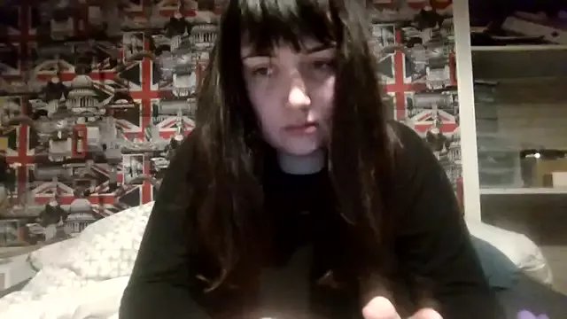 Lynylou on StripChat 