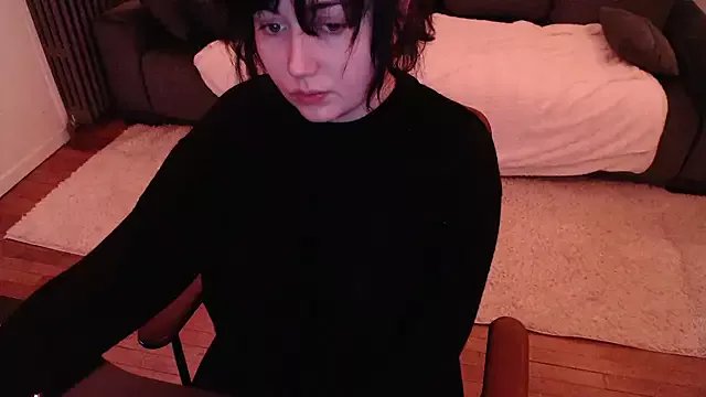 Lynylou on StripChat 