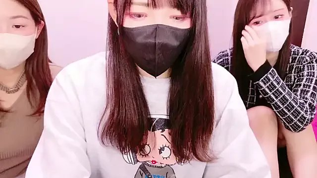 Group maataaan on StripChat