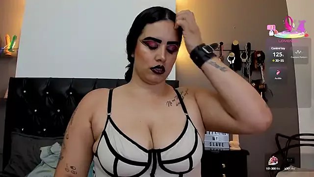 Freechat MariaGaitan on StripChat