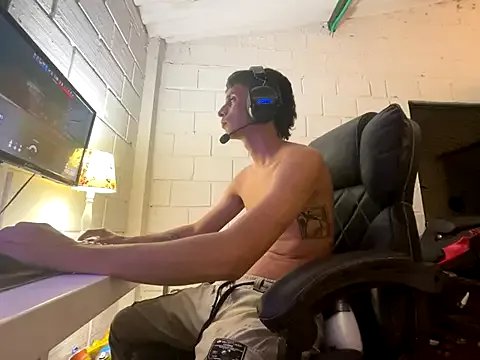 Group Max_TheHorseDick on StripChat