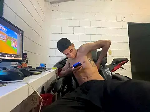 Group Max_TheHorseDick on StripChat