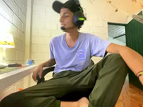 Group Max_TheHorseDick on StripChat